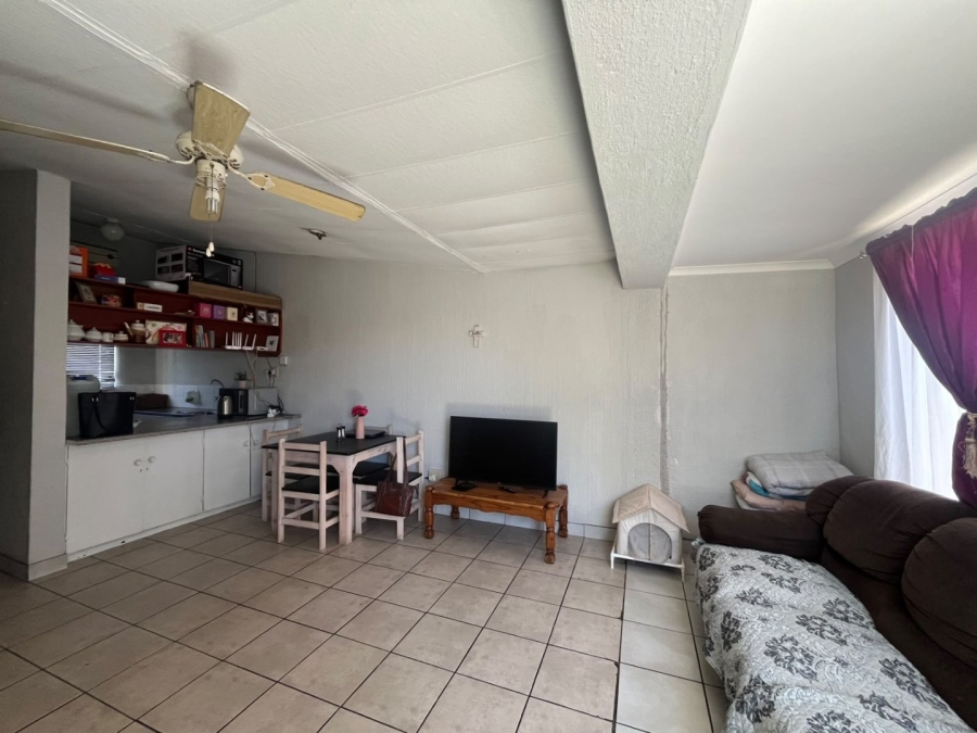 1 Bedroom Property for Sale in Flora Park Northern Cape